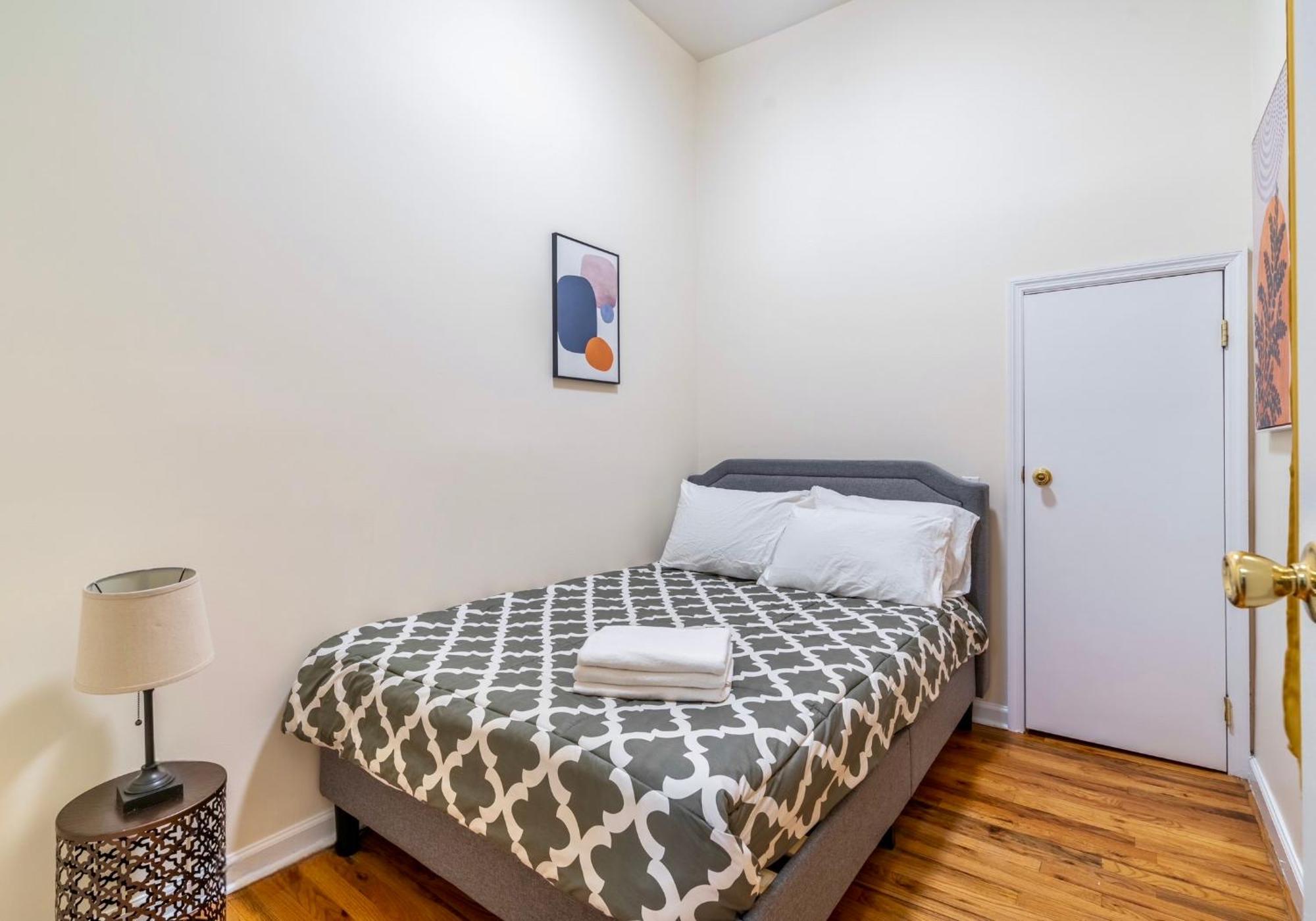2 Bedroom Hidden Upscale Oasis New York Buitenkant foto