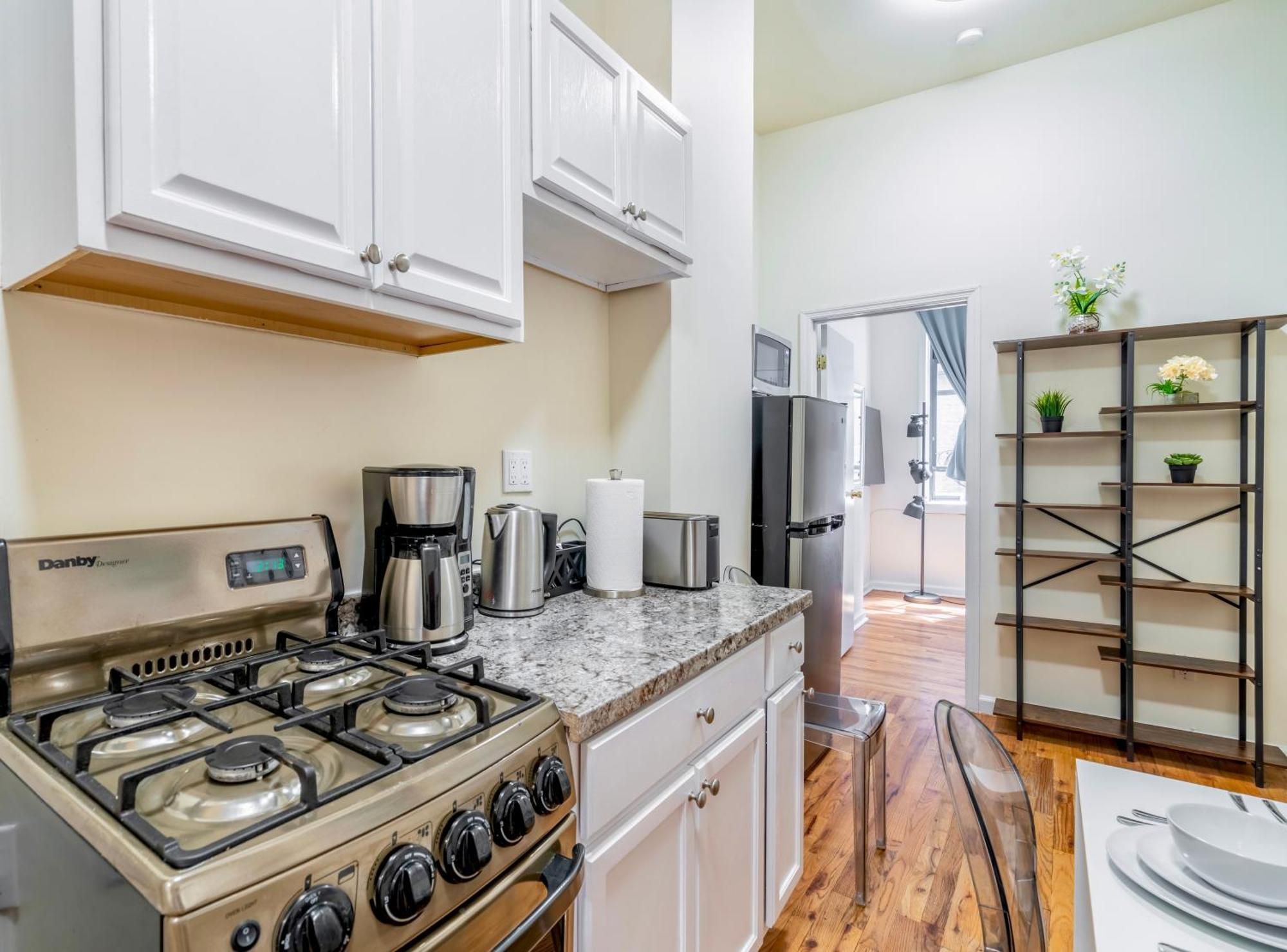 2 Bedroom Hidden Upscale Oasis New York Buitenkant foto